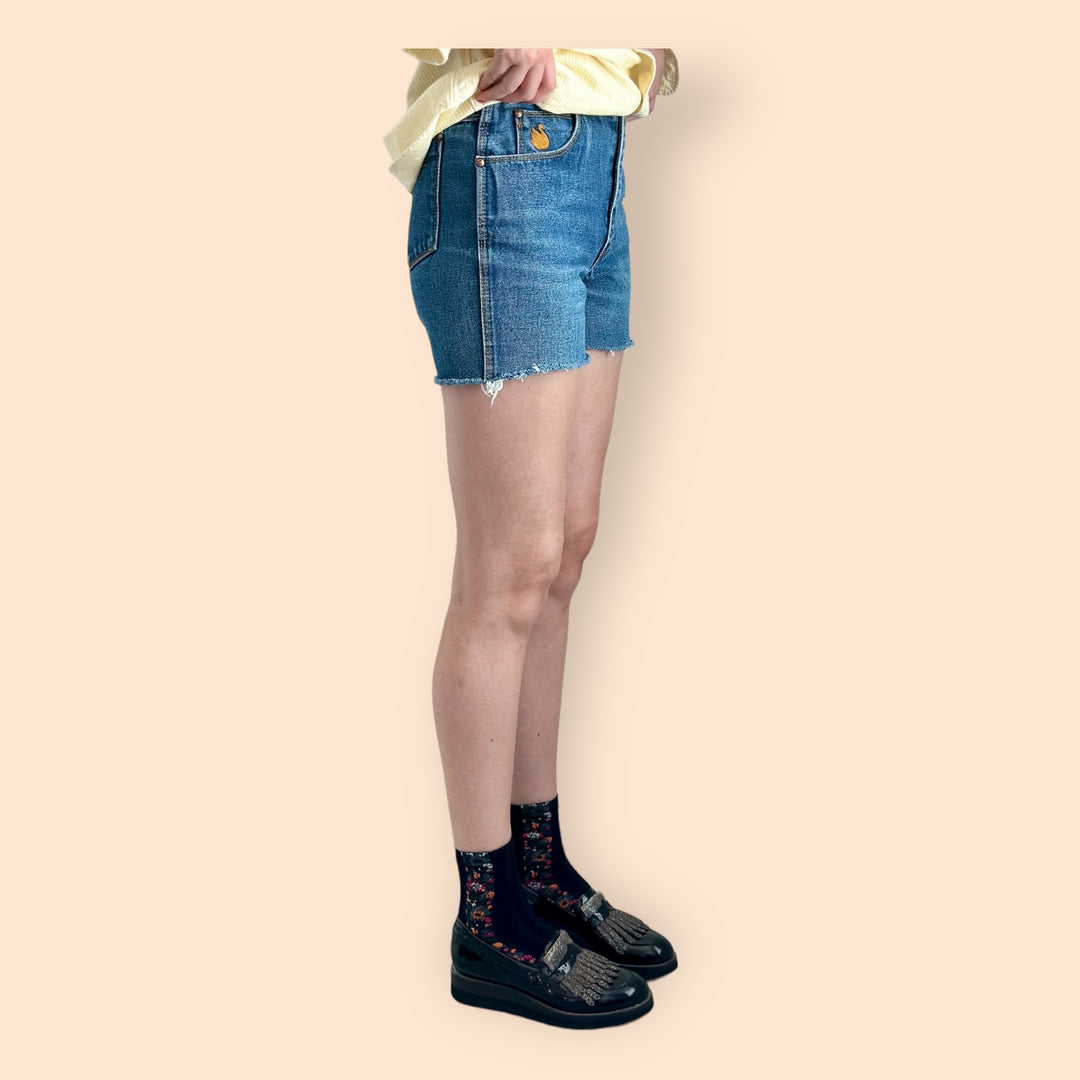Vintage Gloria Vanderbilt Distressed Denim Shorts with Patch